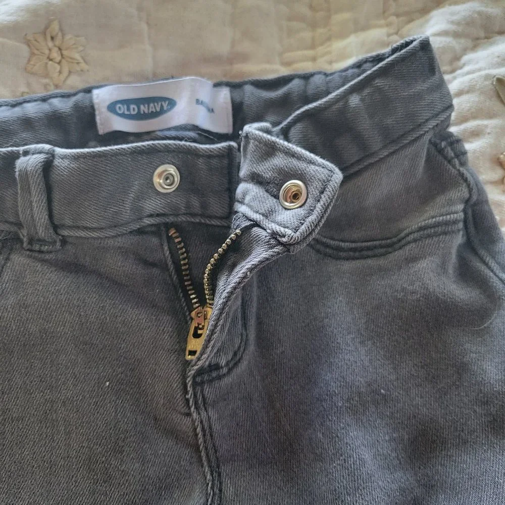 Old Navy Girls Black Strait Leg Jeans With Bo ttom Flower Embroidery Size 3T - Picture 9 of 13